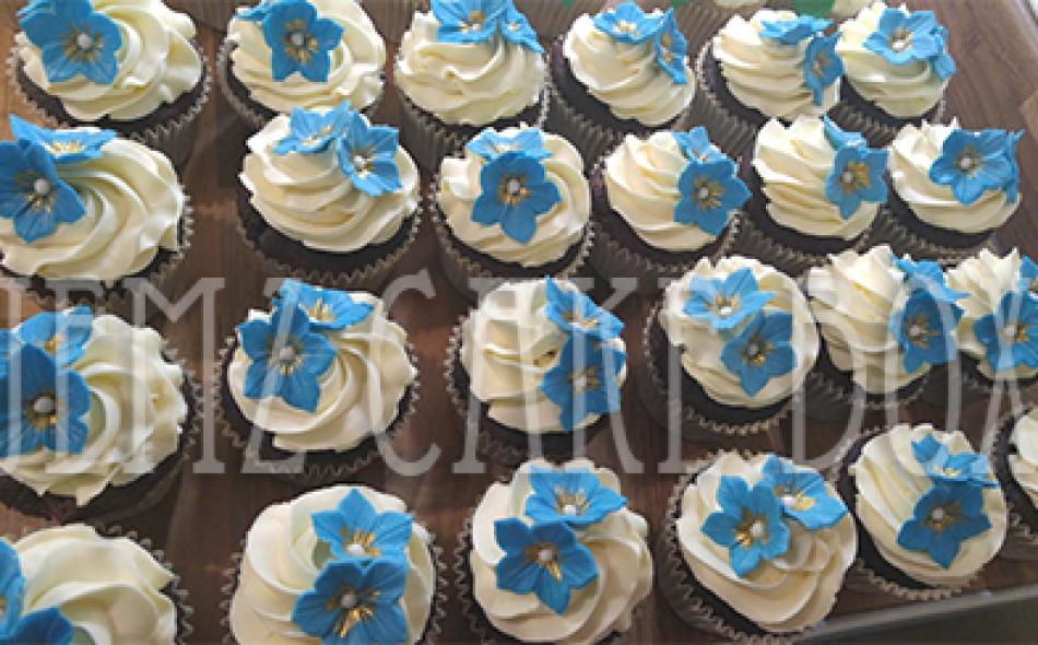 Blue Flower Cupcakes