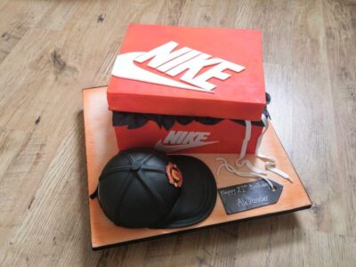 Nike-Shoe-Box-Cake--1024x576